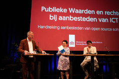 Handreiking Publieke Waarden en Rechten bij het Aanbesteden van ICT verschenen